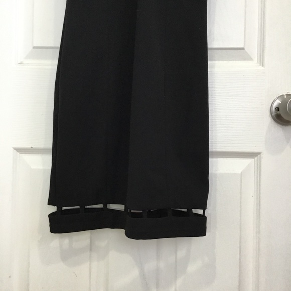 Black Fitted Dress 🖤 - Picture 5 of 7